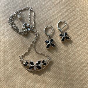Vintage Avon Faux Onyx Floral Necklace & Leverback Earrings Set